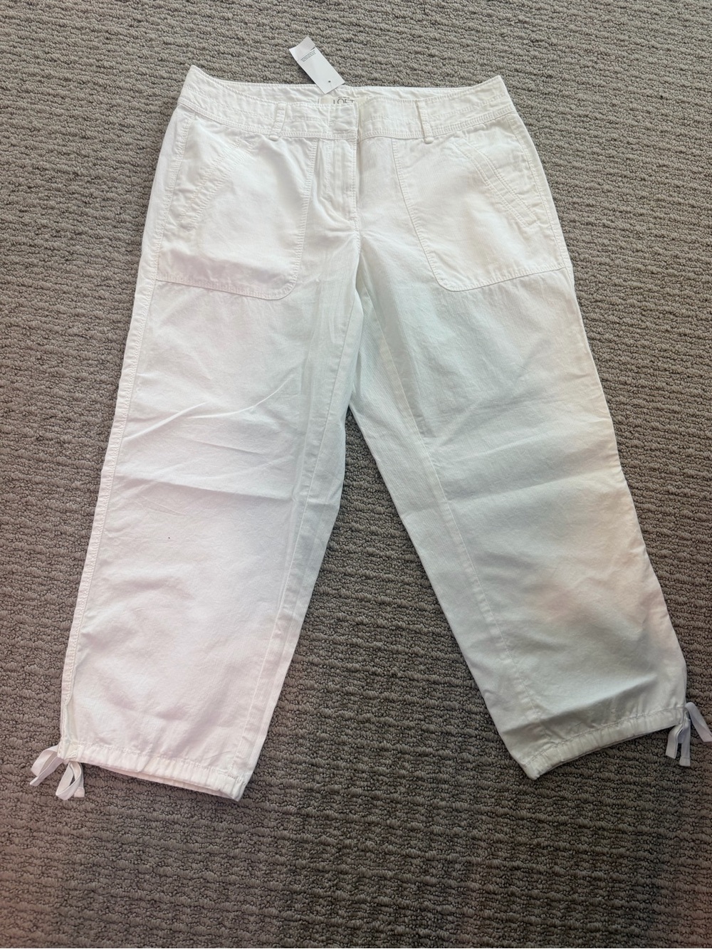 NWT LOFT White Women’s Crop Pants
